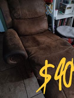 Lift/recliner chair.