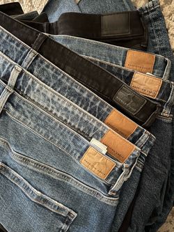 Women’s American Eagle Jeans Size 16