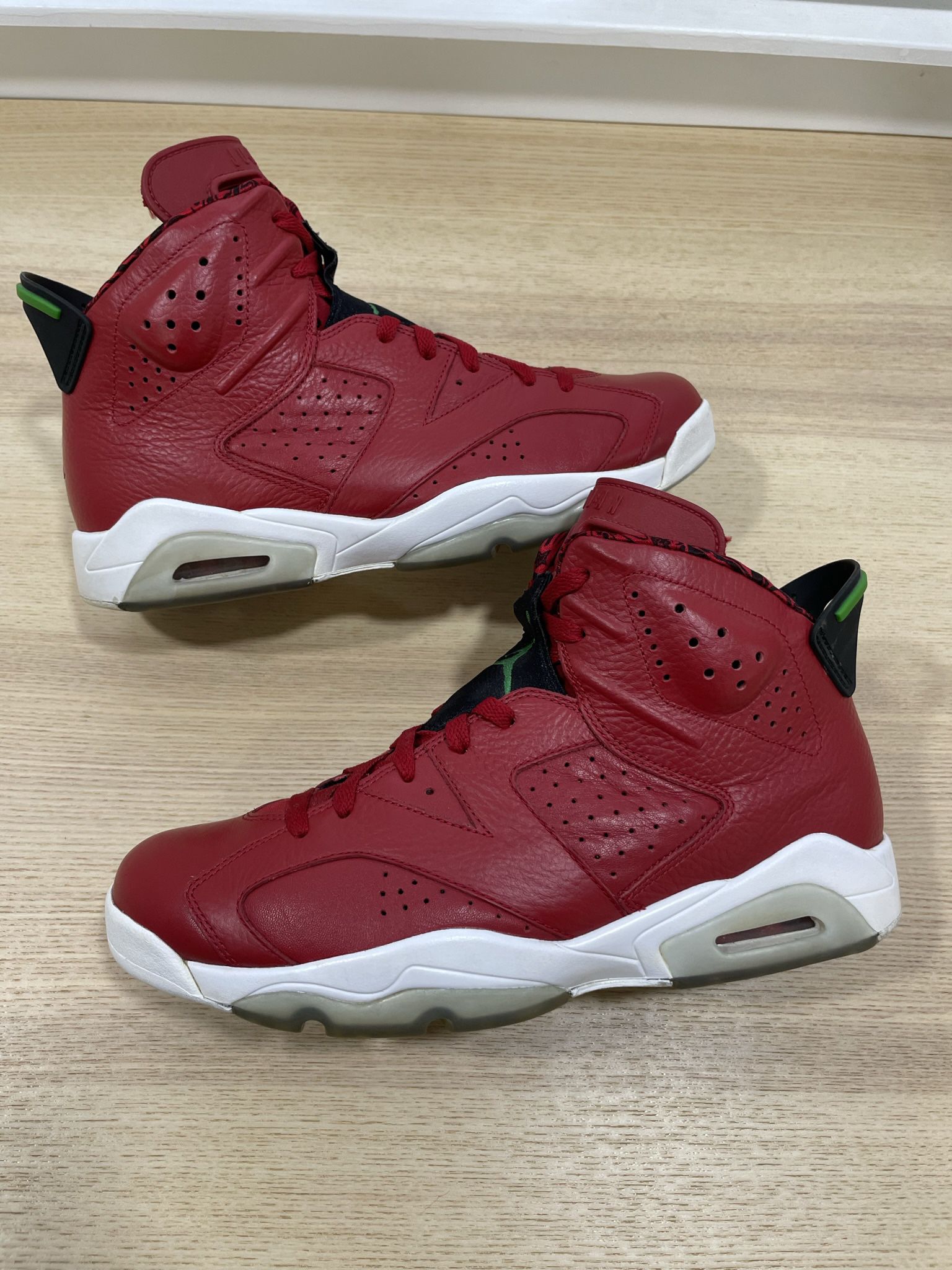 Nike Jordan Retro 6 Red 