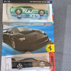 Hotwheels   Cool Classics 69 Mustang  Boss 302  /ferrari  F40 Competizione    2x  $20