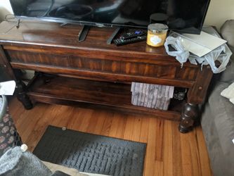 Wooden Console/Entertainment Stand