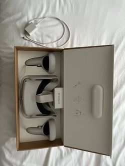 Meta Quest 2 128GB VR Headset — Like New, Complete with Box