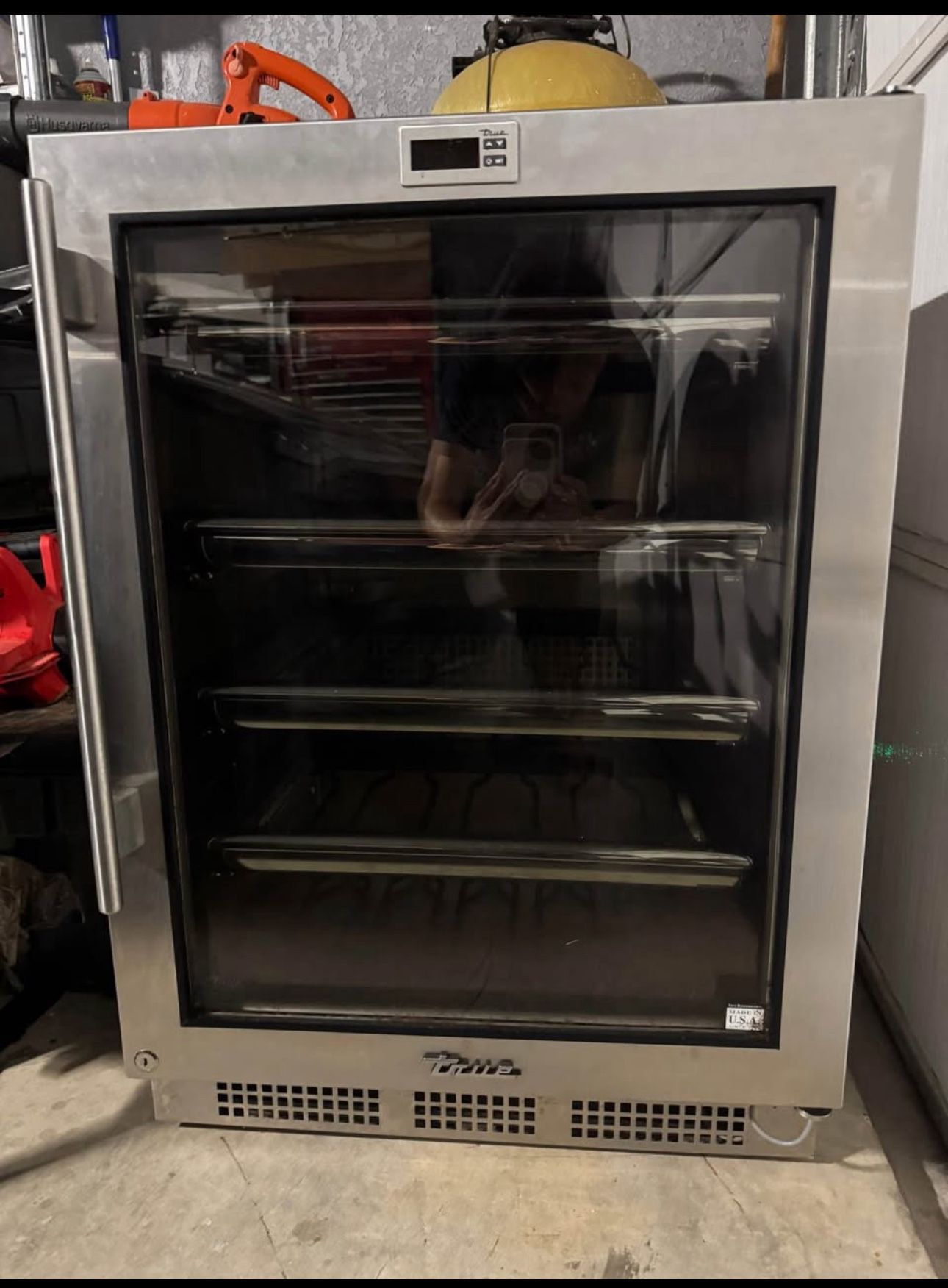 True residential 24inch Stainless Steel Single Zone Under Counter Wine Cabinet