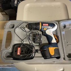Ryobi 7.2 V Volt Cordless Screwdriver Drill / Charger / Case HP472