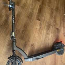 Apollo. E Scooter 