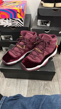 Jordan 11 heiress night maroon