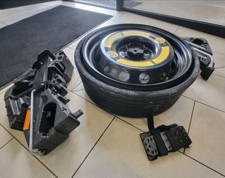 2003–2010 Porsche Cayenne OEM Emergency Spare Tire + Jack Tool Kit