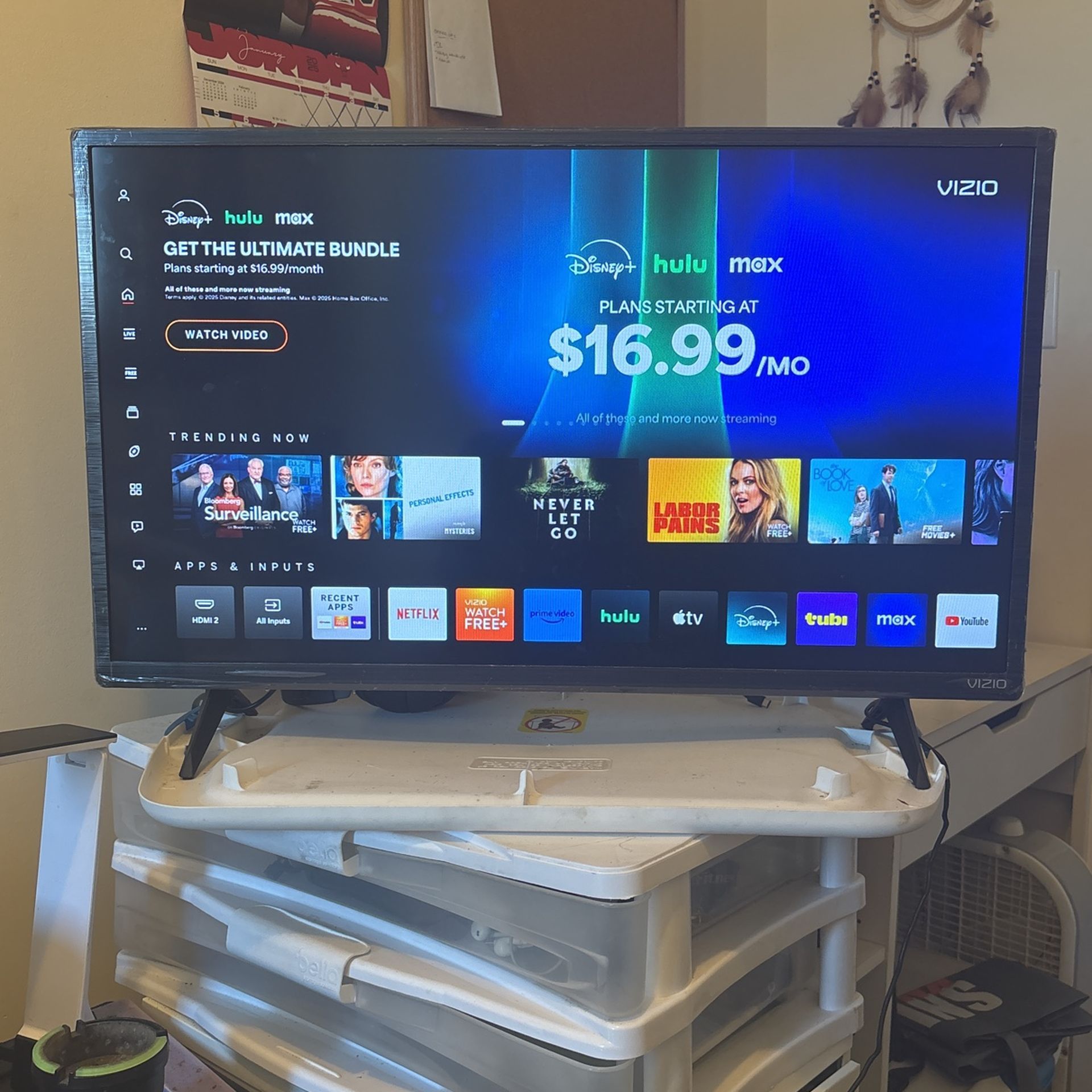 VIZIO D-Series 32" Class (31.5" Diag) Full HD Smart TV