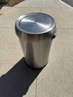 Stainless Steel Swing Top 13 Gallon Trash Can