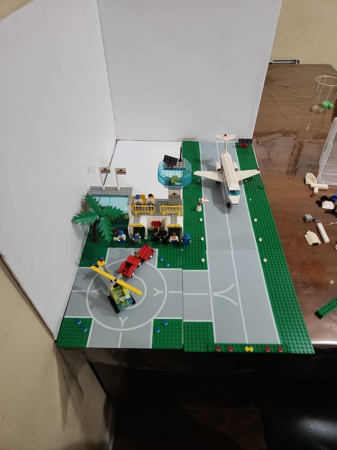 Lego Classic Town: Airport Set 6396 International Jetport 90% Complete All Figs