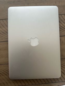 Apple MacBook Pro Laptop