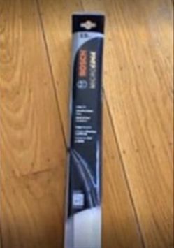1 New Bosch 15" Windshield Wiper