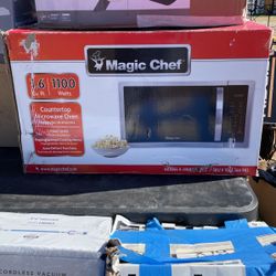 Magic Chef 1.6 cu. ft. Countertop Microwave in Stainless steel with Gray Cavity