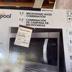 Whirlpool SS Under Cabinet Microwave new