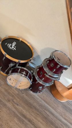GRETSCH drums (5 drum set)