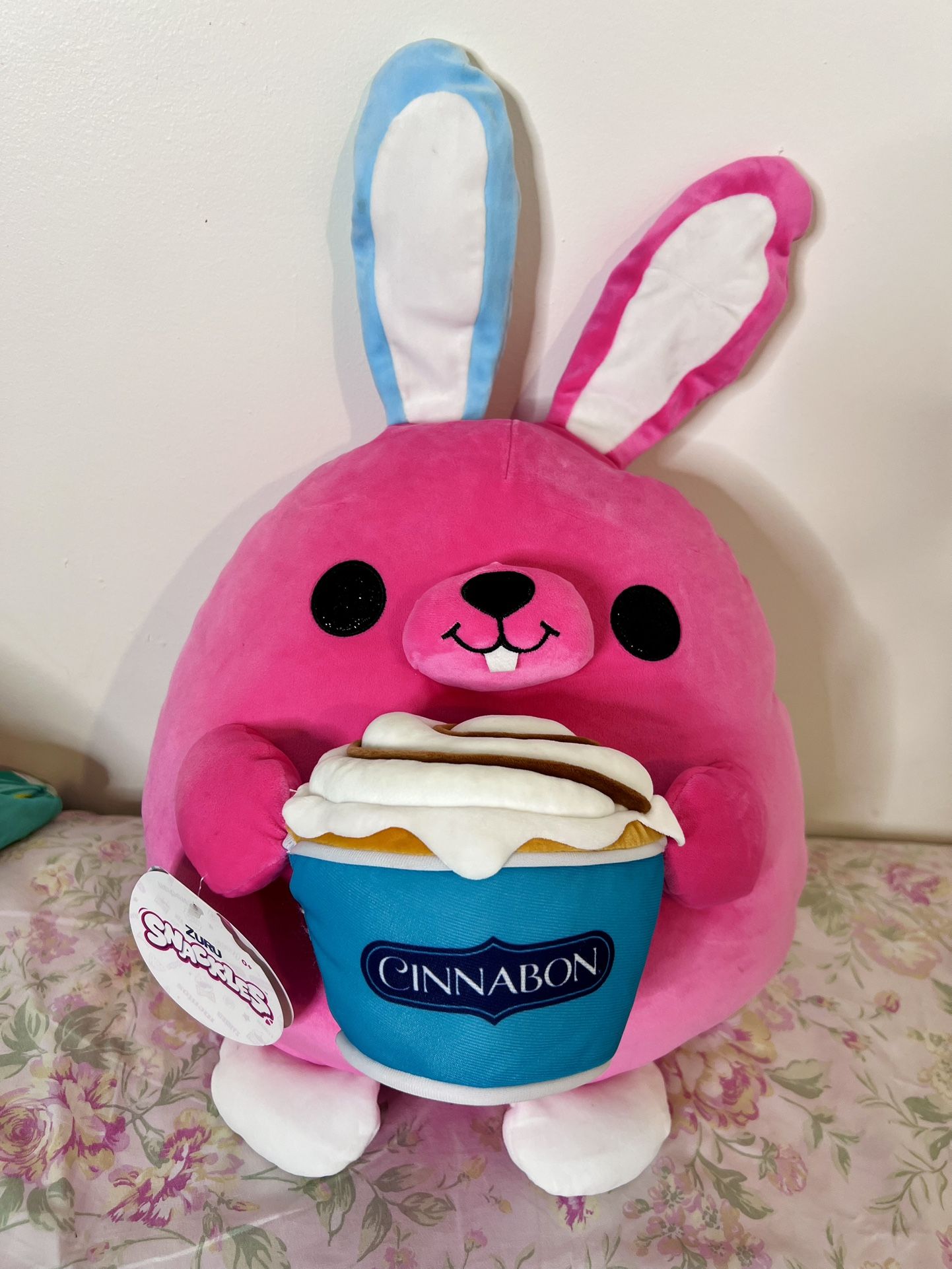 ZURU Snackles Cinnabon Bunny Britney Super Sized 14 inch Collectible Plush