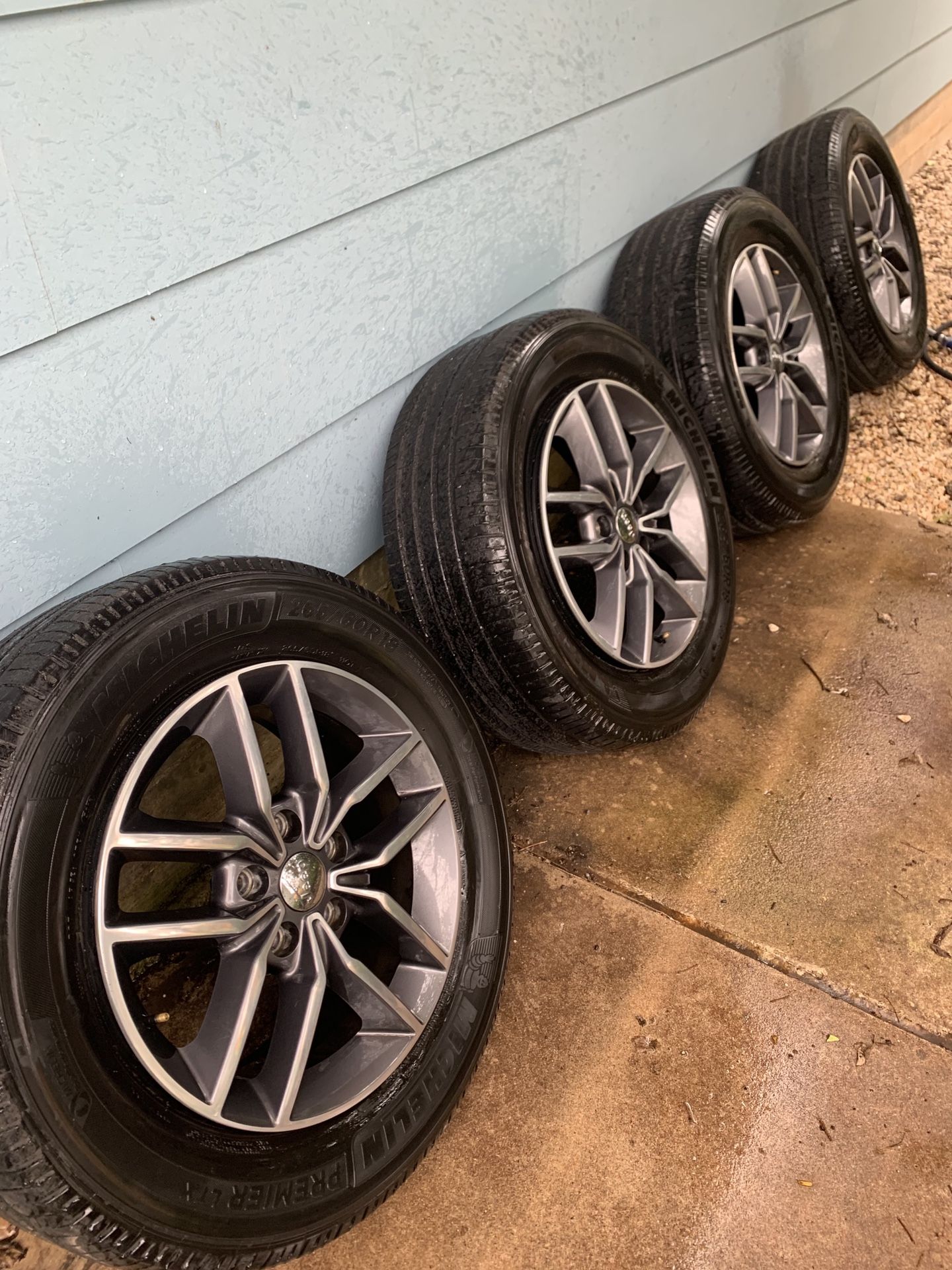 Jeep Grand Cherokee Wheels + Tires