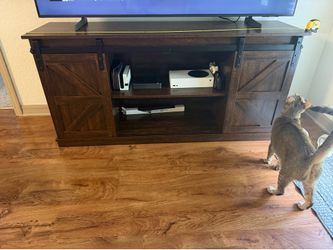 Tv stand / entertainment stand