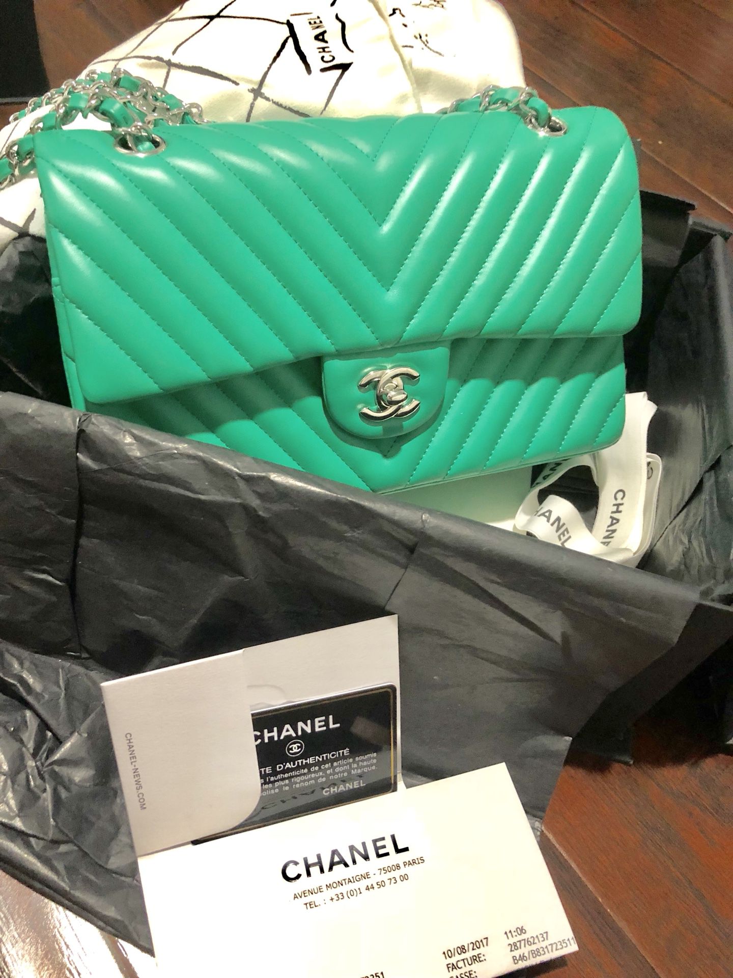 Chanel classic medium teal green bag purse for Sale in Milpitas