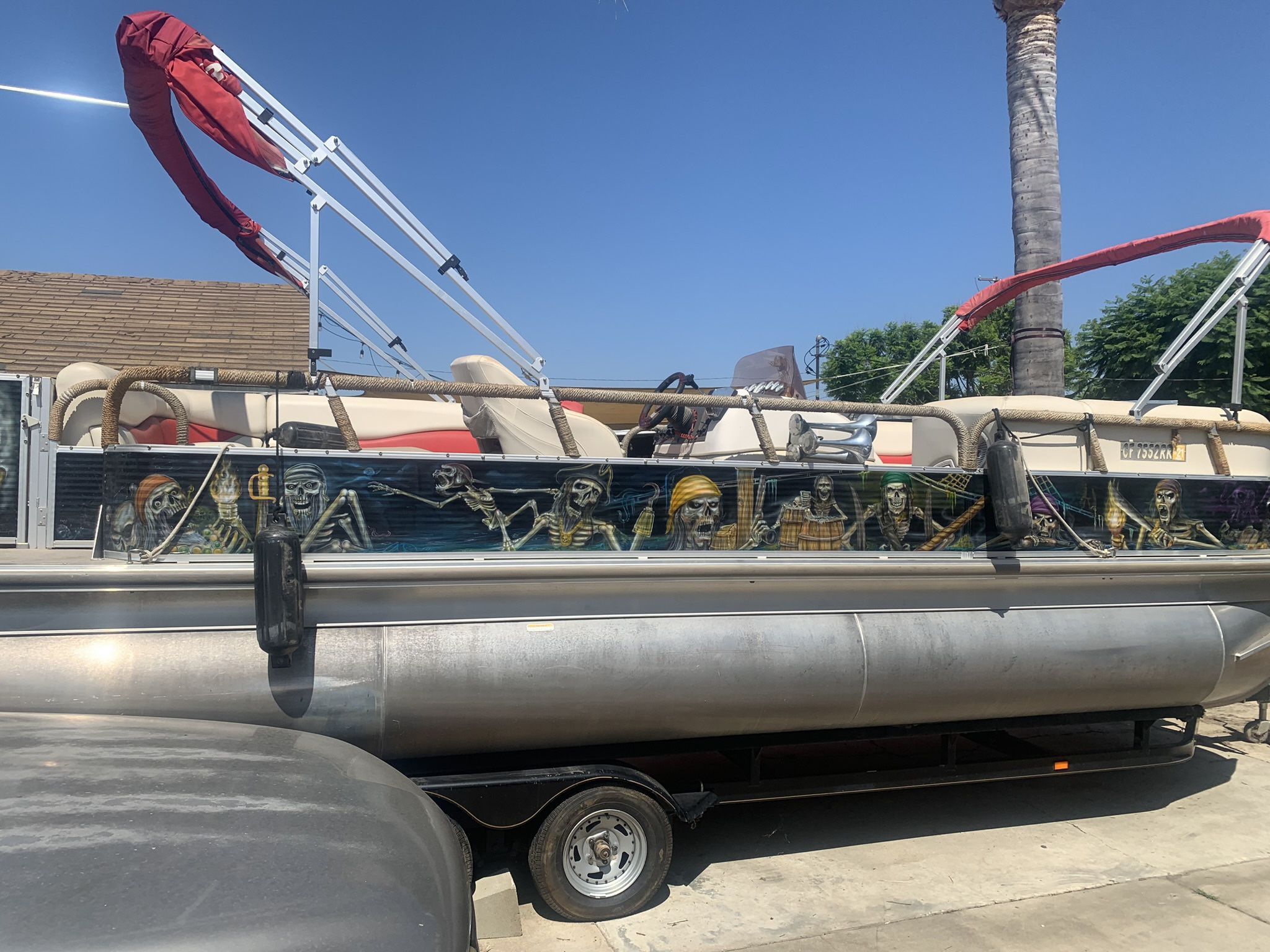 2008 Suntracker Party barge