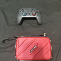3ds carrying case and nintendo switch controller 