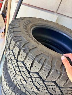 Goodyear Wrangler DuraTrac Rugged Terrain LT275/70R18