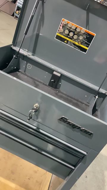 Snap On Tool Box Three Drawer Roll Cart