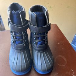 Snow boots for boys
