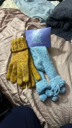 warmth Closing socks, and mittens or gloves