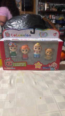 Cocomelon JJ & Family Figure Set