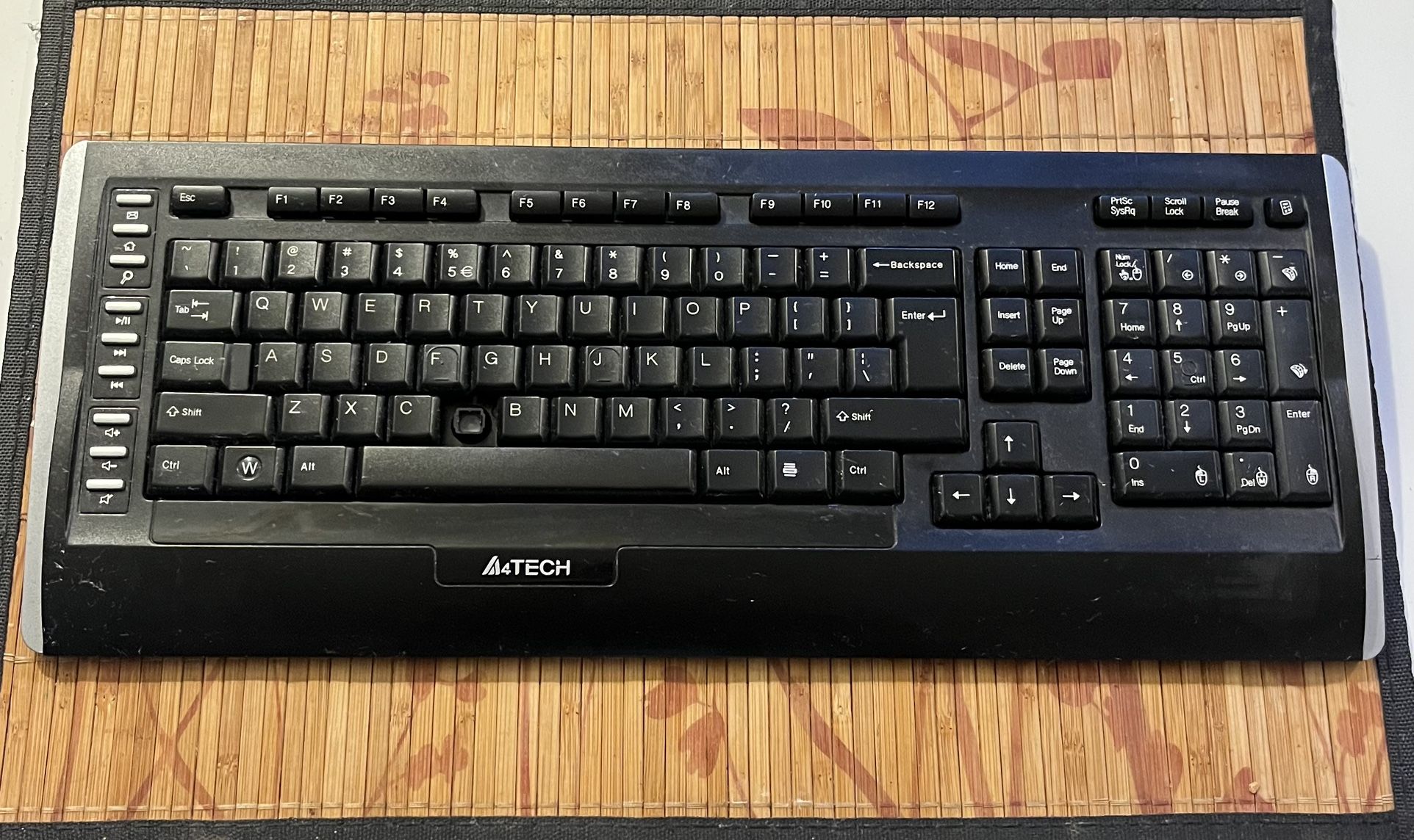 A4Tech 9300F Black RF Wireless Keyboard 