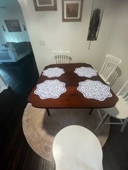 Drop leaf table