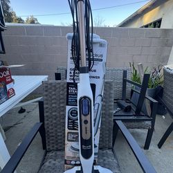 Shark Steam & Scrub Steam Mop, 3 Steam Modes and LED Headlights, White S8201