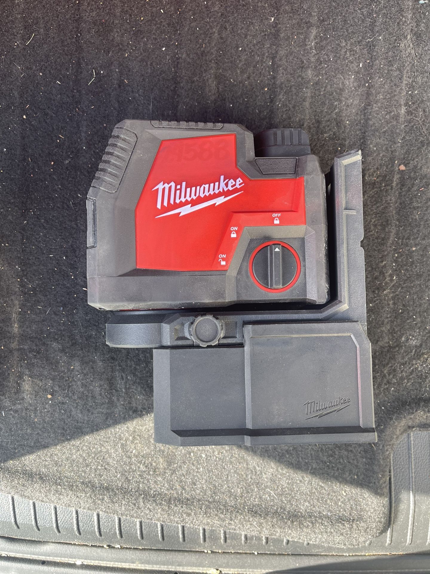 Milwaukee Laser