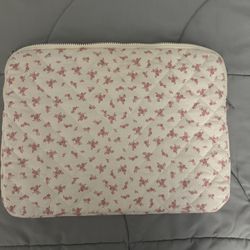 Padded Floral MacBook Case 🌸