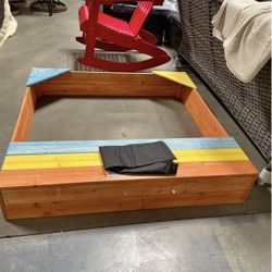 Assembled New Wood Spuare Sandbox for Kids Outdoor Activity, Easy Set-up Sand Box