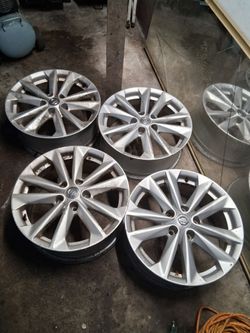4 RINES 18" PARA NISSAN $120 UVICADO SERCAS DE SANJOSE