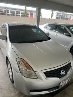 2009 Nissan Altima 2.5s coupe