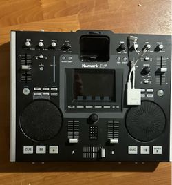 Numark iDJ2 Double Deck DJ Controller Built-In Mixer Loop/Sampler USB XLR