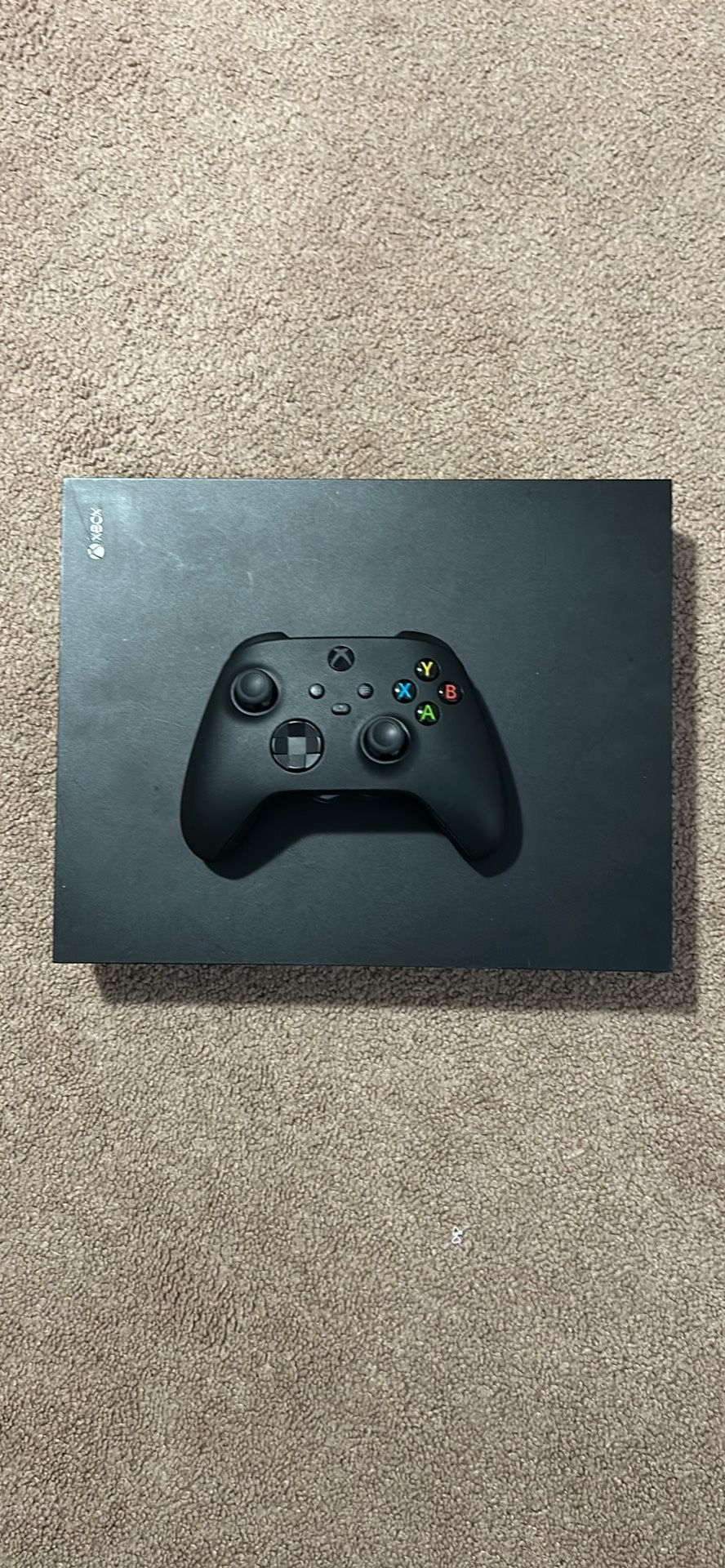 XBOX ONE X with wireless controller