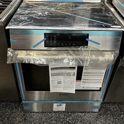 Stainless Steel Bosch Slide In Induction 30” Wide Range 