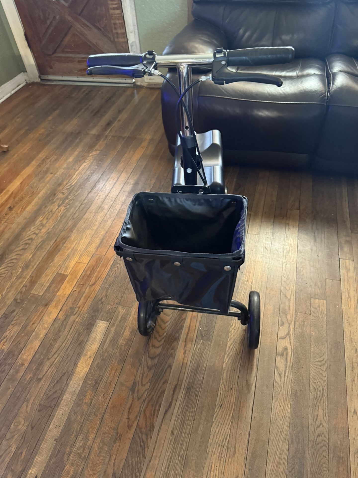 Knee Scooter 