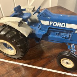 Vintage ERTL Ford 8600 Series Farm Tractor Toy