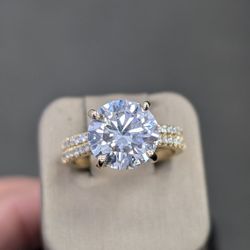 4.70 Round LabGrown Diamond Ring Set In 14k Yellow Gold 