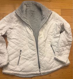 Free Country reversible white quilted puffer jacket with full zip hood and pockets SIZE M