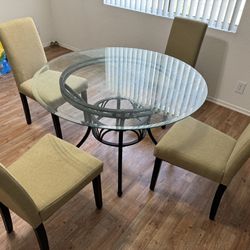 Used Dining Table And 4 Chairs