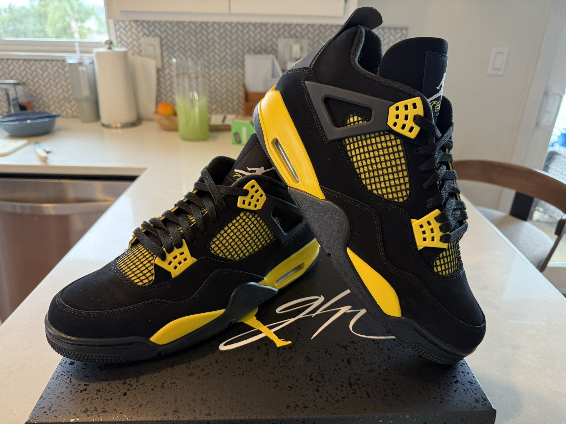 AIR JORDAN 4 - RETRO