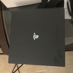 PS4 Pro With Gold Controller 
