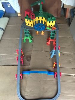 Fisher-Price Thomas & Friends Super Station Playset
