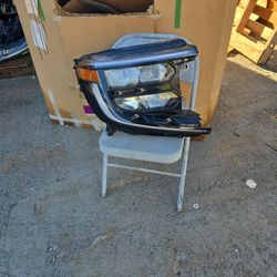 2025 FORD EXPEDITION PASSENGER RIGHT HEADLIGHT USED #F18513